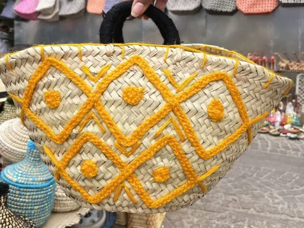 Moyen panier en osier 
